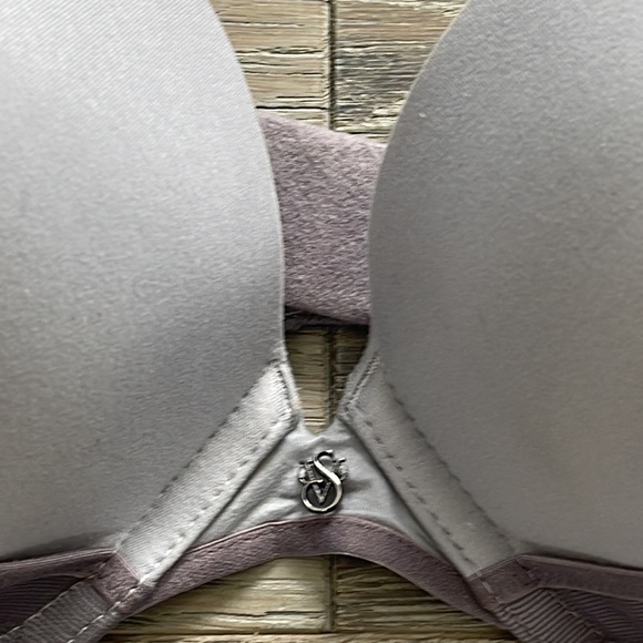 Victoria’s Secret Very Sexy Padded Push-Up Bra-34DD - Picture 3 of 7